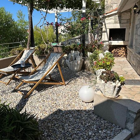 Romantic Stone- Studio Apartman Omis Luaran gambar