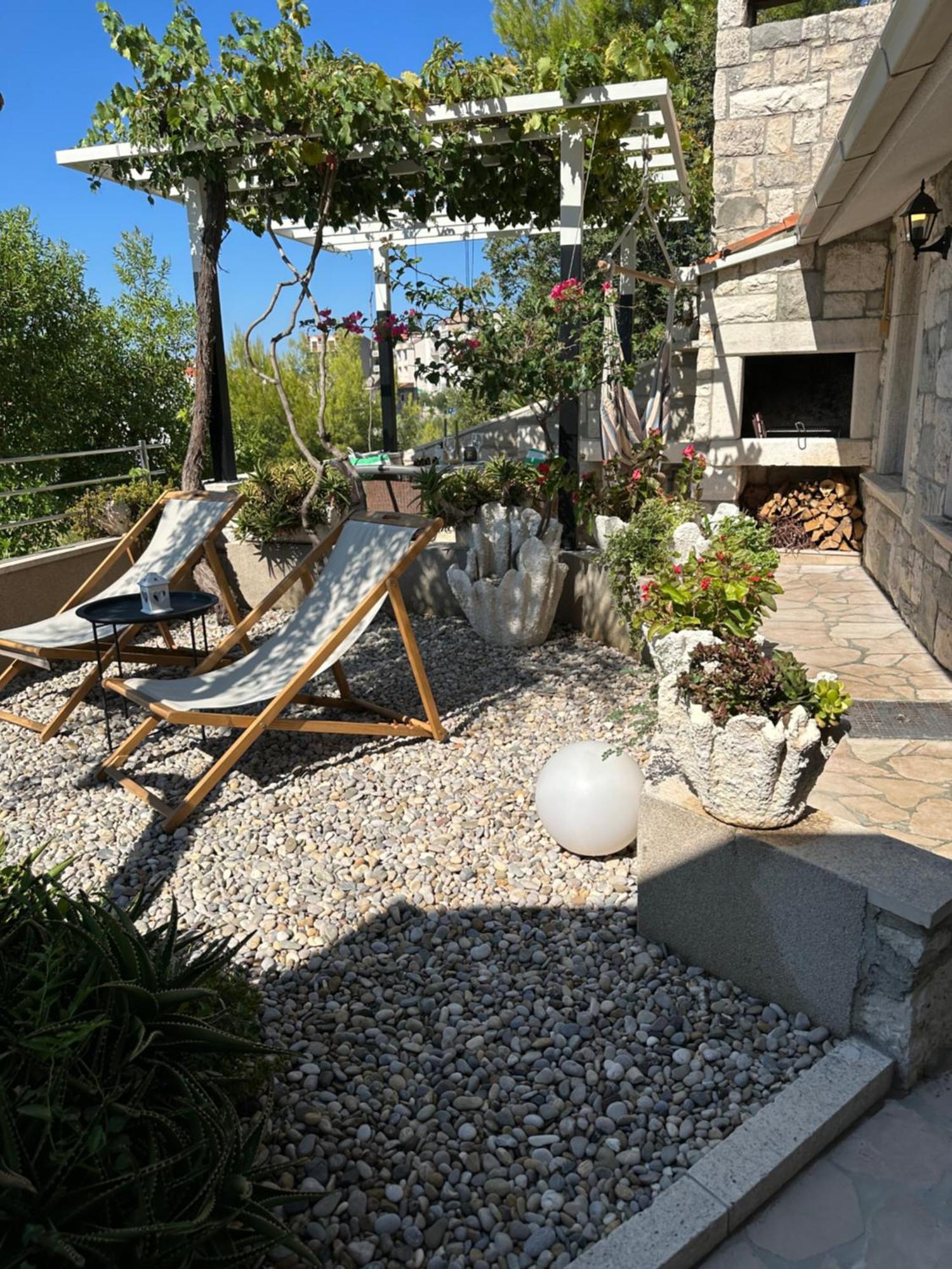 Romantic Stone- Studio Apartman Omis Luaran gambar