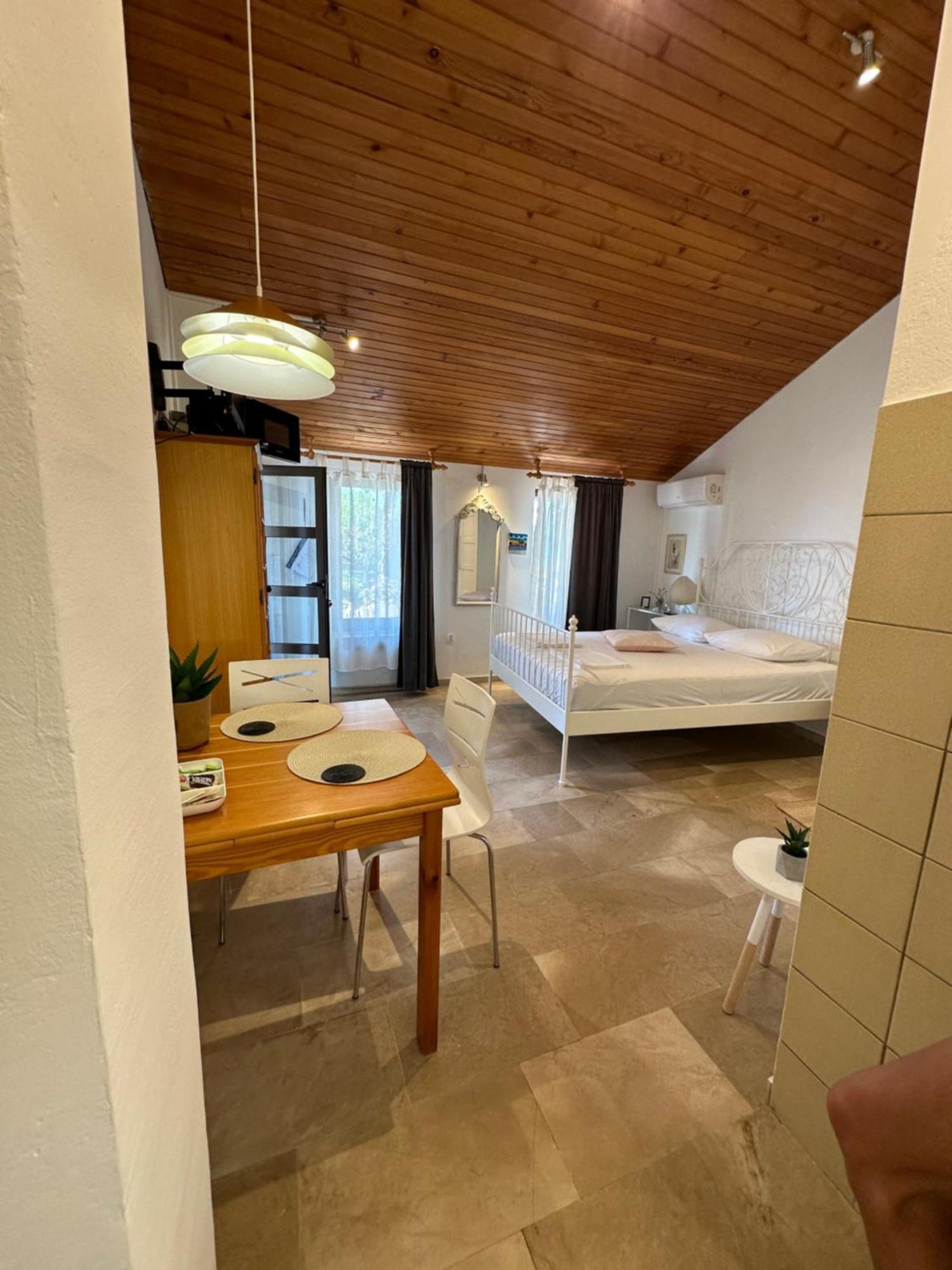 Romantic Stone- Studio Apartman Omis Luaran gambar